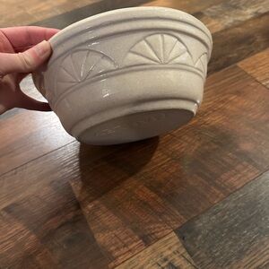8.5” Manley stoneware bowl